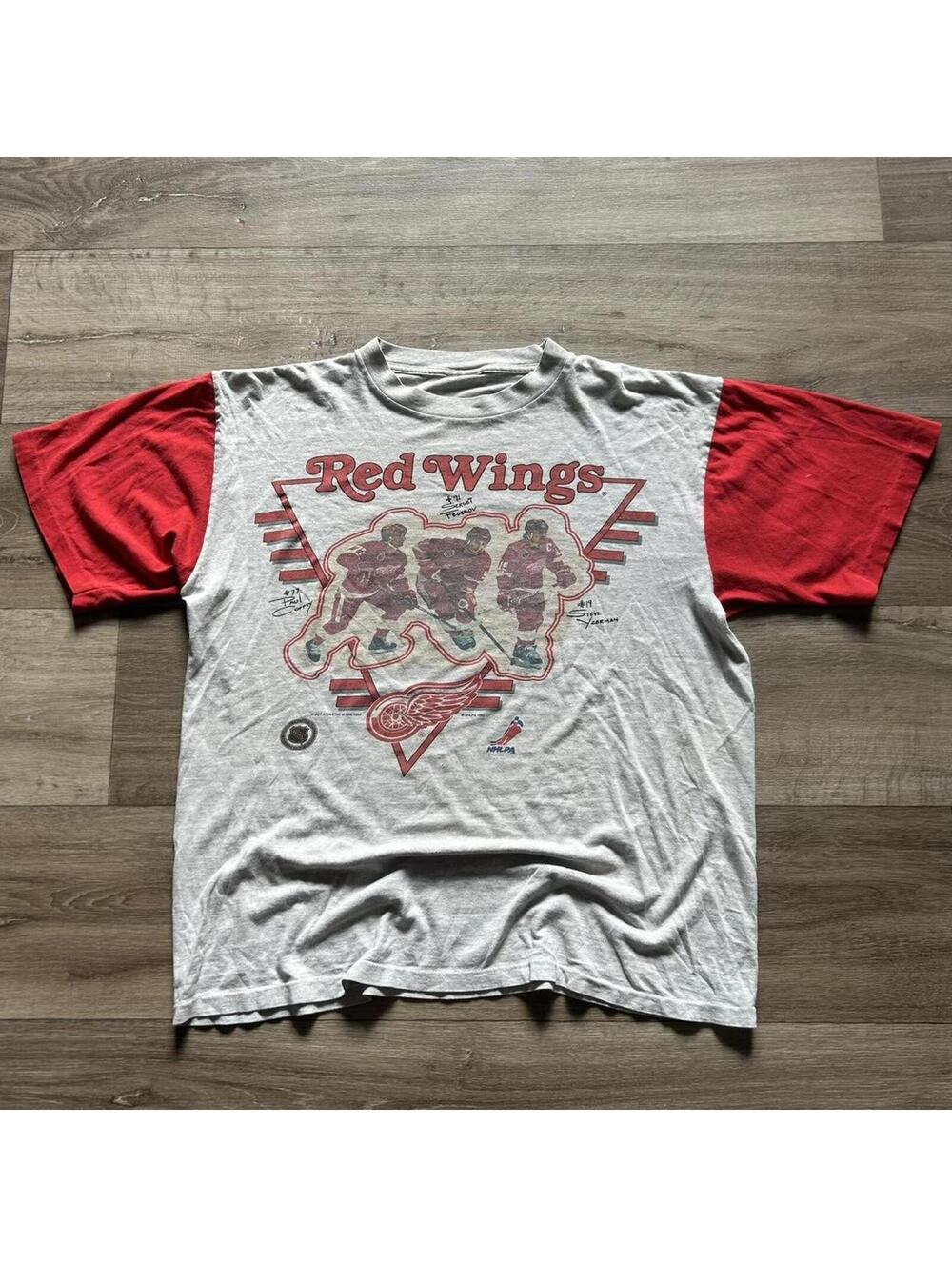 Vintage 1995 Detroit Red Wings NHL Hockey Graphic t shirt